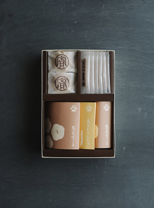 小 (そば餅・4個/蕎麦板12袋/そばぼうる30g2袋/かりんとう30g 1袋)